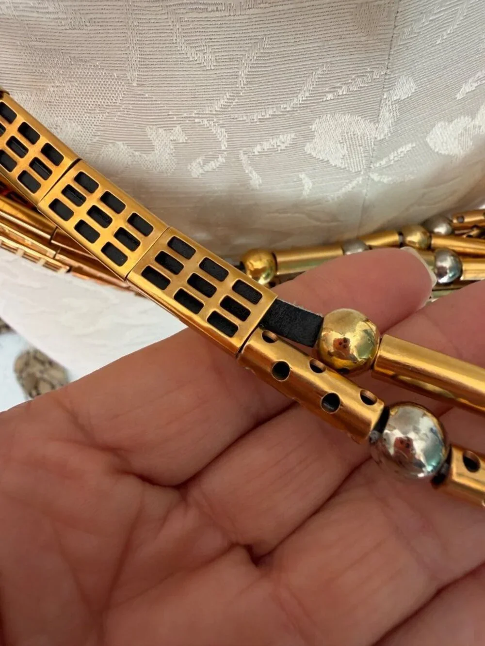 Avignon Womens Statement Belt Size S/M Gold Silver Black Adjustable Vintage Glam